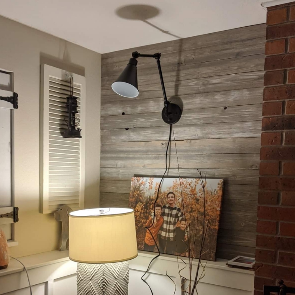 2 Black Swingarm lamps